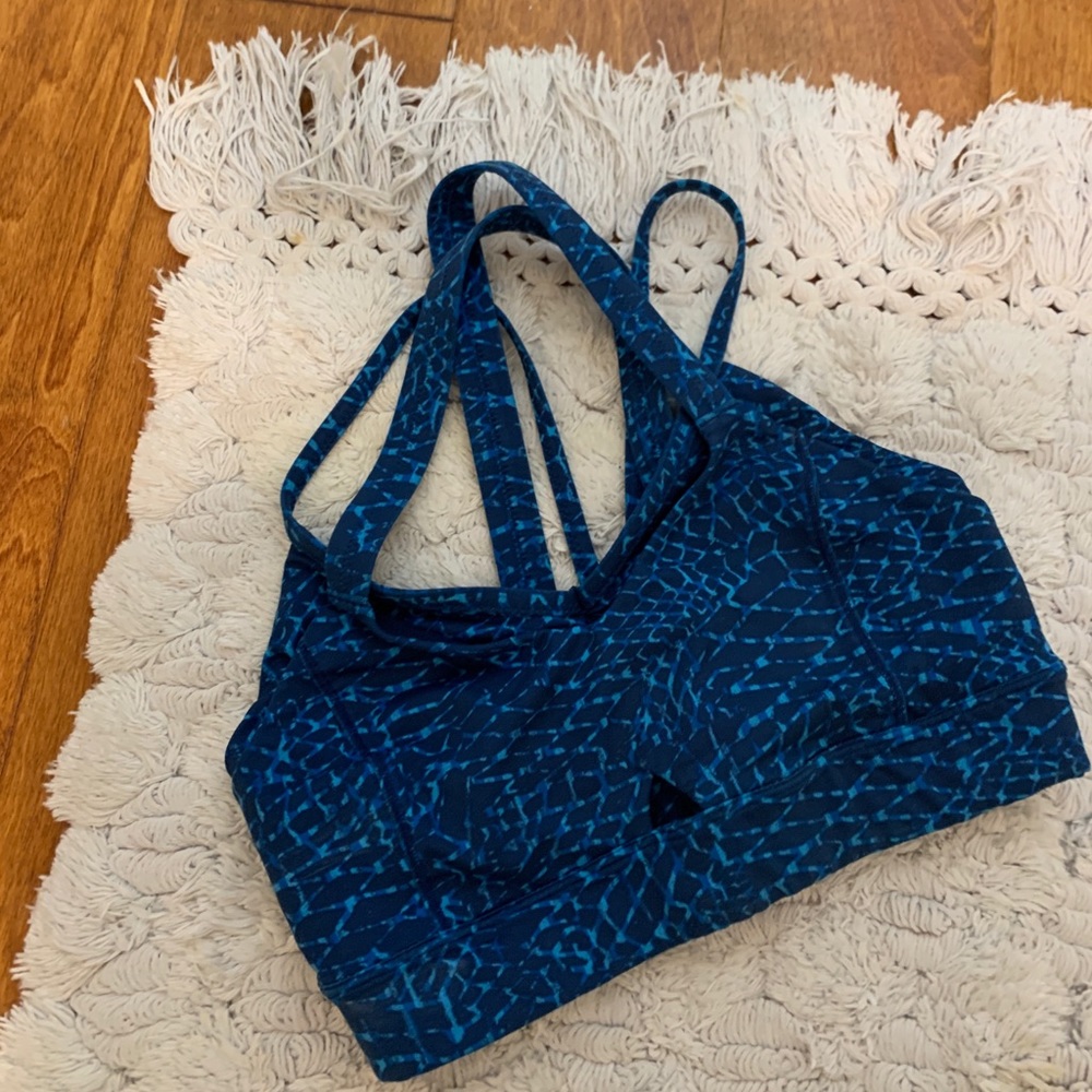 (Donating soon) Lululemon sports bra🤍